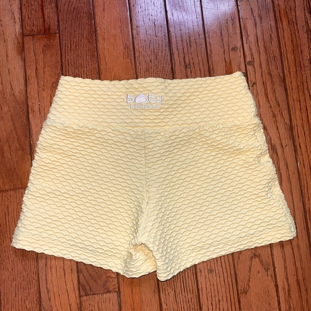 Booty By Brabants CROCO SKIN BOOTY SHORTS pale yellow